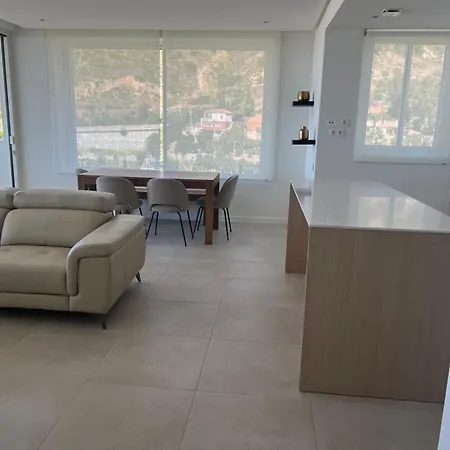 Apartment New Ocean View Centrally Located, Just 3 Minutes To Marbella Center