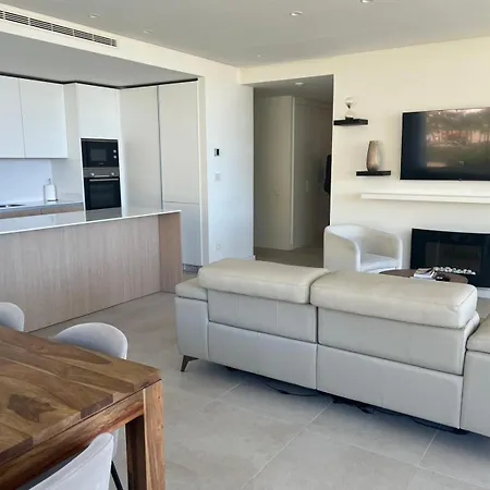 New Ocean View Centrally Located, Just 3 Minutes To Marbella Center *