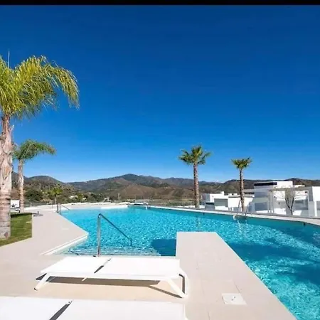 New Ocean View Centrally Located, Just 3 Minutes To Marbella Center *